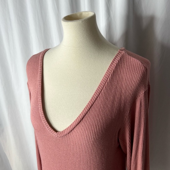 Project Social T Mauve V-neck Ribbed Knit V-neck Top - Large - Picture 2 of 6